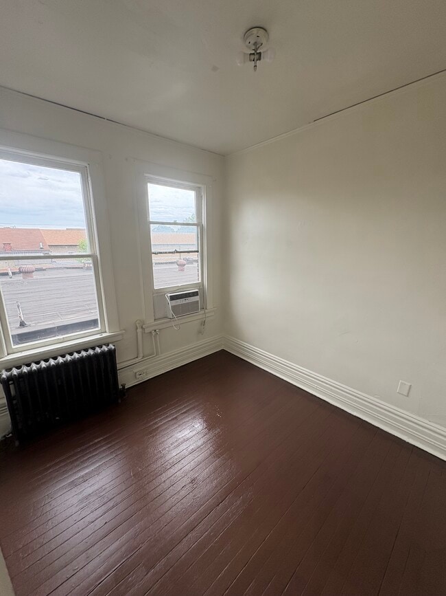 36 N Gallatin Ave in Uniontown, PA - Building Photo - Building Photo