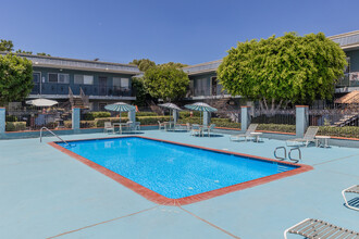 Casa De Helix La Mesa, Brand New Kitchen, w/d in Spring Valley, CA - Foto de edificio - Building Photo