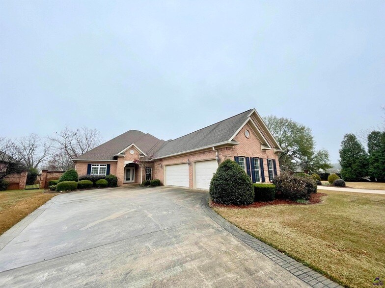 102 Bartlett Way in Centerville, GA - Building Photo