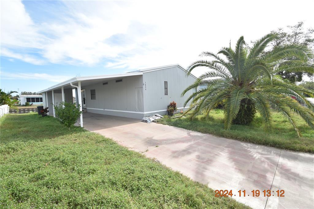 5646 Congress St in New Port Richey, FL - Foto de edificio