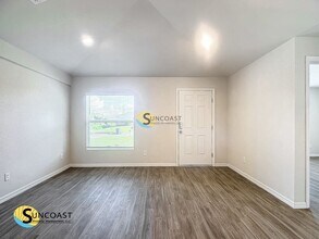 27220 Washington St in Port Charlotte, FL - Building Photo - Building Photo