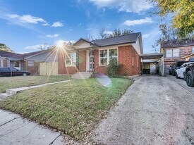 2416 Cumberland St in Houston, TX - Building Photo