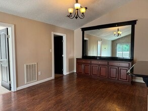 2123 Retreat Ct in Virginia Beach, VA - Foto de edificio - Building Photo