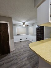 5604 S 79th St in Omaha, NE - Building Photo - Building Photo