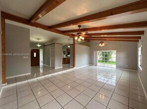 9330 SW 170th St in Palmetto Bay, FL - Building Photo - Building Photo