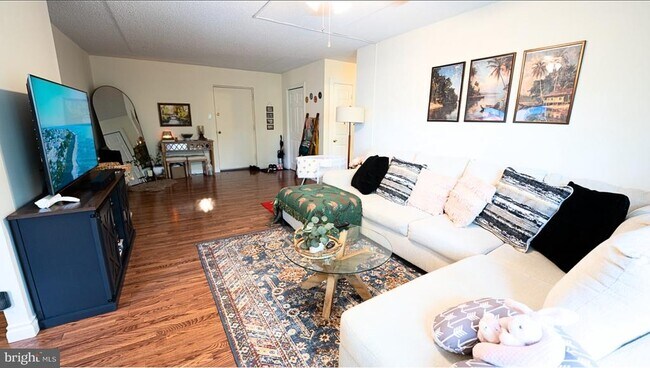 400 Glendale Rd in Havertown, PA - Building Photo - Building Photo