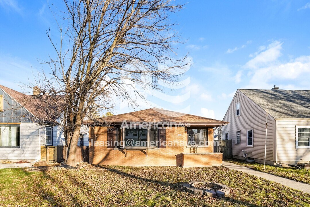 4258 N 63rd St in Milwaukee, WI - Building Photo