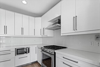 6955 Trolleyway, Unit A in Playa Del Rey, CA - Foto de edificio - Building Photo