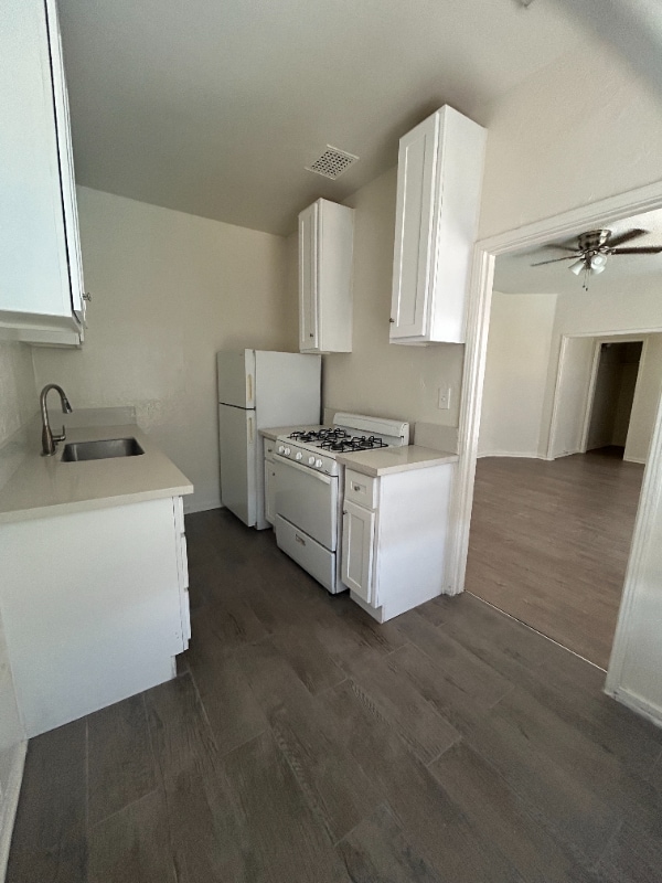 4367 Oakwood Ave in Los Angeles, CA - Building Photo - Building Photo