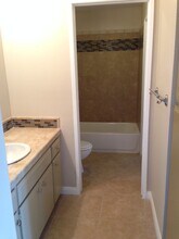 6560 College Grove Dr, Unit #75 in San Diego, CA - Foto de edificio - Building Photo