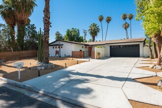 69941 Sunny Ln in Cathedral City, CA - Foto de edificio - Building Photo