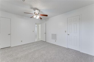1815 S 13th Pl in Rogers, AR - Building Photo - Building Photo