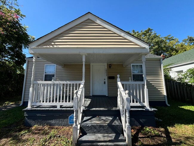 property at 1211 26th St