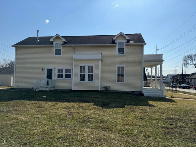 549 N Belmont Ave in Indianapolis, IN - Building Photo - Building Photo