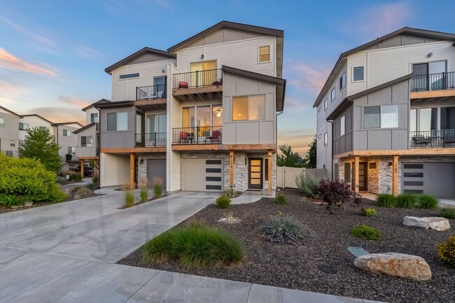 property at 7779 W Crestwood Dr