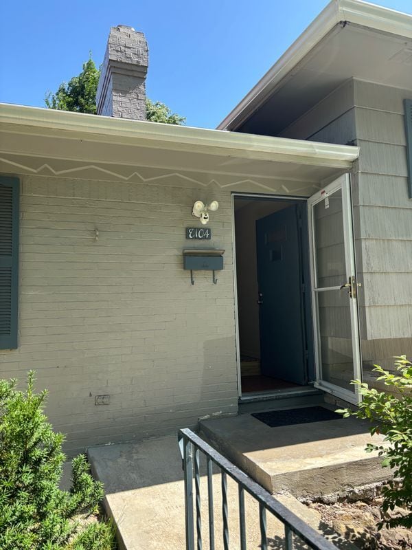 8104 Oakland Ave in Kansas City, KS - Building Photo - Building Photo