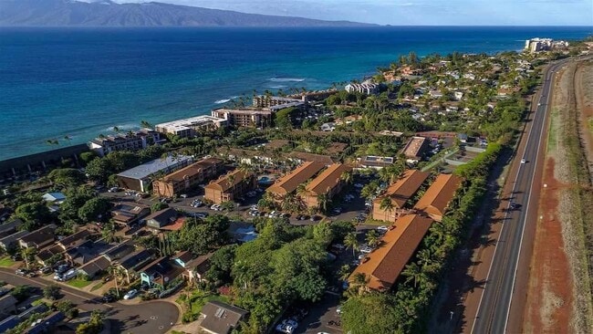 3740 Lower Honoapiilani Rd, Unit E204 in Lahaina, HI - Foto de edificio - Building Photo
