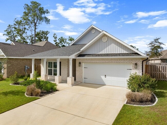 93 Eagles Nest Dr in Freeport, FL - Building Photo - Building Photo