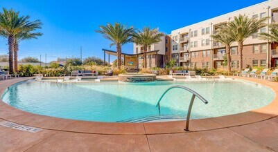 23233 Western Centre Dr in Katy, TX - Building Photo - Building Photo