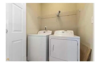 211 Gray Fox Xing in Bonaire, GA - Foto de edificio - Building Photo