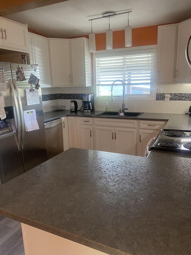 3775 Hammond Ave in Prince George, BC - Building Photo - Building Photo