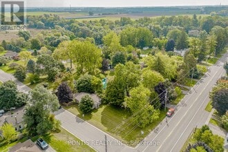 738 Mt Pleasant Rd in Brant, ON - Building Photo - Building Photo