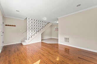 1015 Ashland Ave in Santa Monica, CA - Foto de edificio - Building Photo