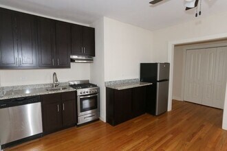 615 W Patterson Ave in Chicago, IL - Building Photo - Building Photo