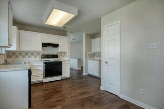 1601 Cindy Ct in Round Rock, TX - Building Photo - Building Photo