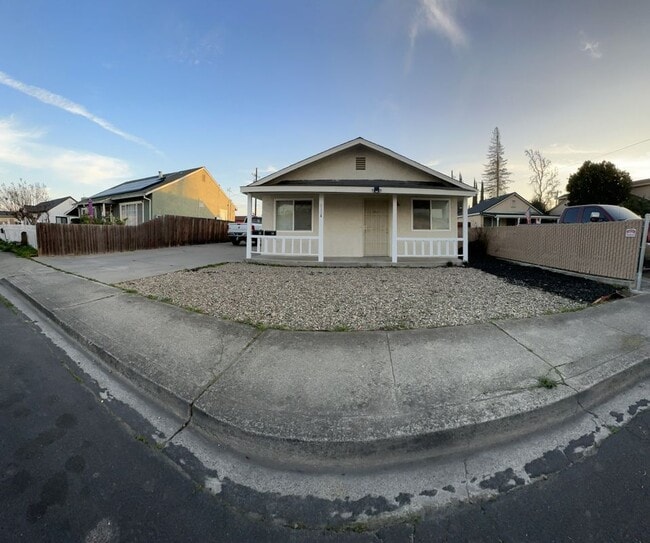 property at 832 Marion St