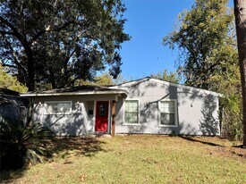 4727 Eppes St in Houston, TX - Building Photo