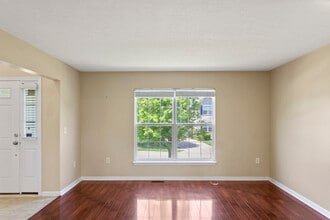 3146 Old Glory Ln in Hebron, KY - Foto de edificio - Building Photo