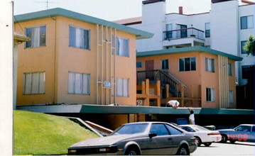 328 Hanover Ave in Oakland, CA - Building Photo - Building Photo