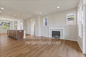 13086 SW Aubergine Ter in Sherwood, OR - Building Photo - Building Photo