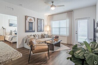 5291 Post Oak Blvd in Wesley Chapel, FL - Foto de edificio - Building Photo