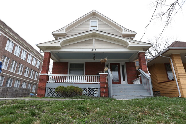 Maple Avenue Apartments in Independence, MO - Building Photo - Building Photo