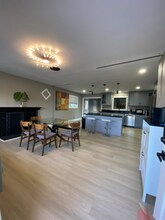 6382 Yale Cir in Huntington Beach, CA - Foto de edificio - Building Photo