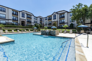 Vail Village Apartments