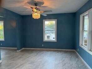 531 West End Ave in Coraopolis, PA - Building Photo - Building Photo