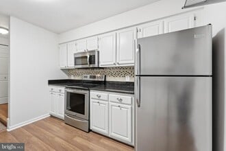 240 S Reynolds St in Alexandria, VA - Building Photo - Building Photo