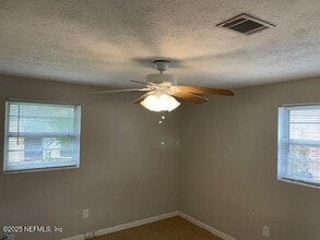 6128 Longchamp Dr in Jacksonville, FL - Building Photo - Building Photo