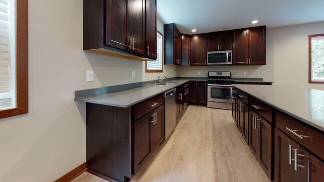 959 17th Ave SE in Minneapolis, MN - Building Photo - Building Photo