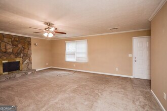 613 Almand Branch Rd SE in Conyers, GA - Building Photo - Building Photo