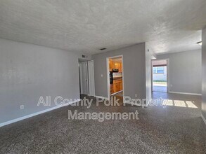 2807 Hertha Ave in Orlando, FL - Foto de edificio - Building Photo