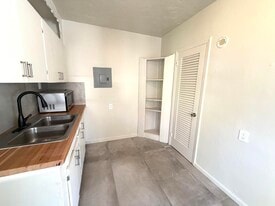 304 Ocean Breeze in Lake Worth Beach, FL - Building Photo