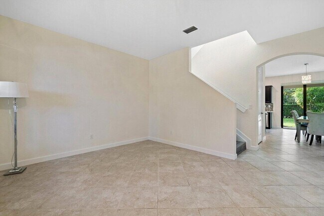 5643 Sandbirch Wy in Greenacres, FL - Building Photo - Building Photo