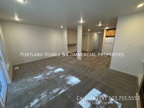 12736 SE Lydia Ct in Portland, OR - Building Photo - Building Photo