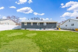 19 Roosevelt Ave in East Brunswick, NJ - Building Photo - Building Photo