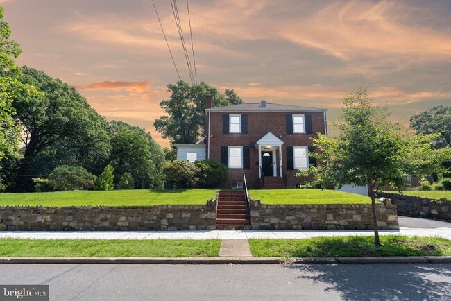 property at 2014 34th St SE