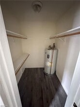 255 W Ocean View Ave, Unit 10 in Norfolk, VA - Foto de edificio - Building Photo